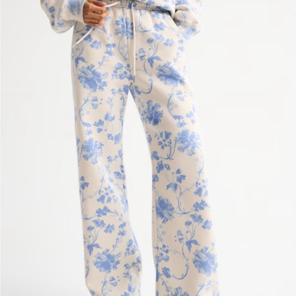 Abercrombie & Fitch 2 piece sweatset